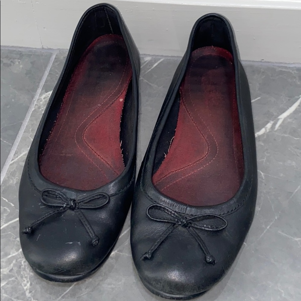Black flats